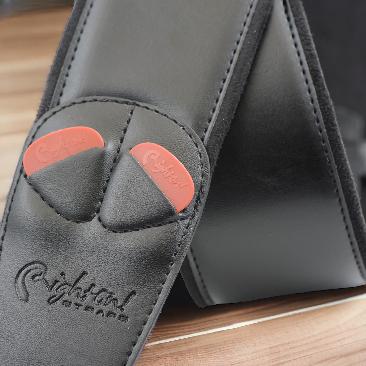 RightOn! Mojo Charm 60 Gitarrengurt in schwarz