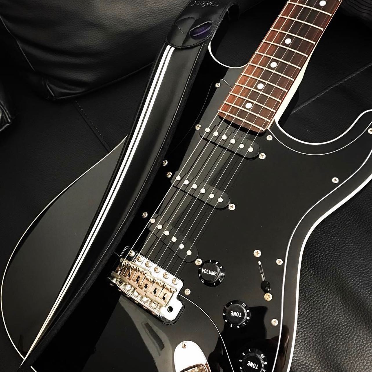 RightOn! Gitarrengurt Mojo Race 60 in schwarz